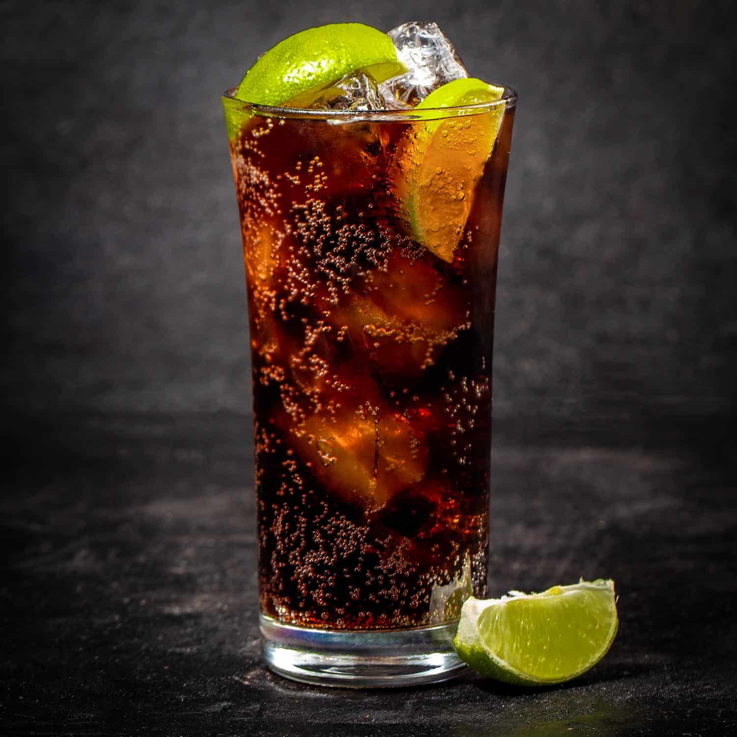 Rum & Cola Cocktail Recipe