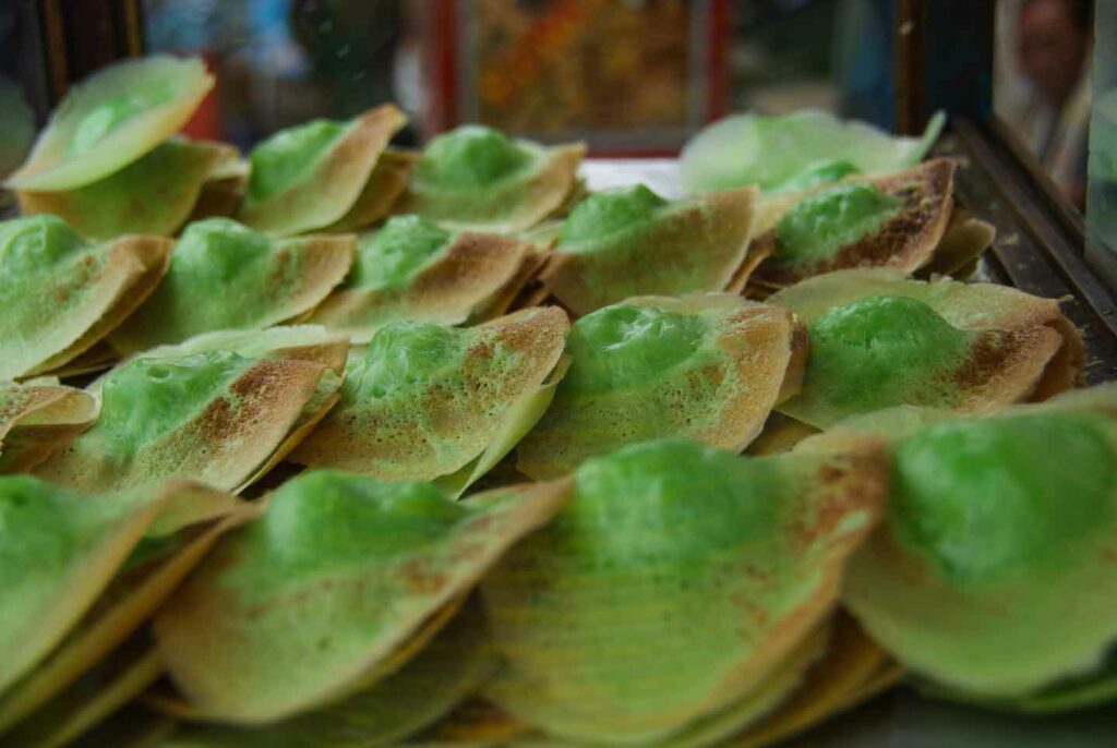 Khanom Fak Bua Chiang Mai dessert pandan in pancakes