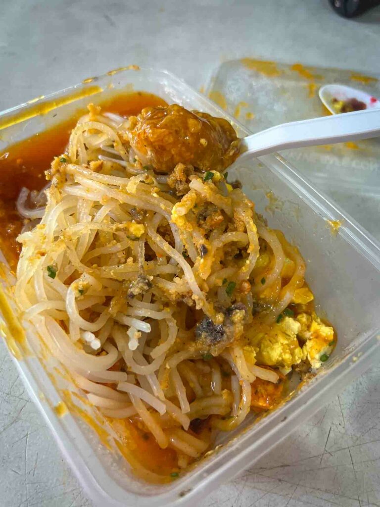 Famous Quiapo palabok one of the most popular foods in Manila