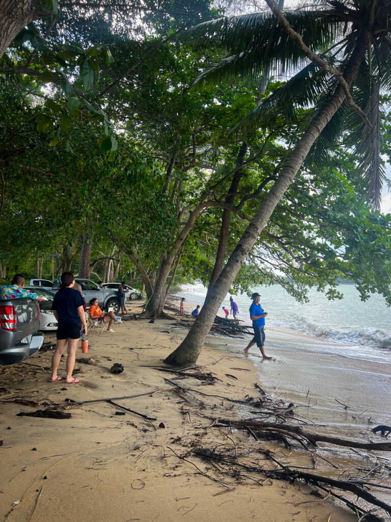 Lipa Noi beach in Koh Samui with locals parked in cars